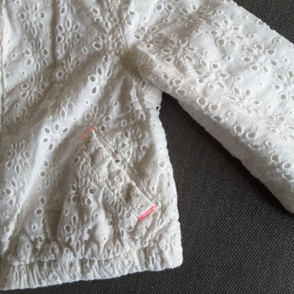 White eyelet Jacket - Picture 3 of 4